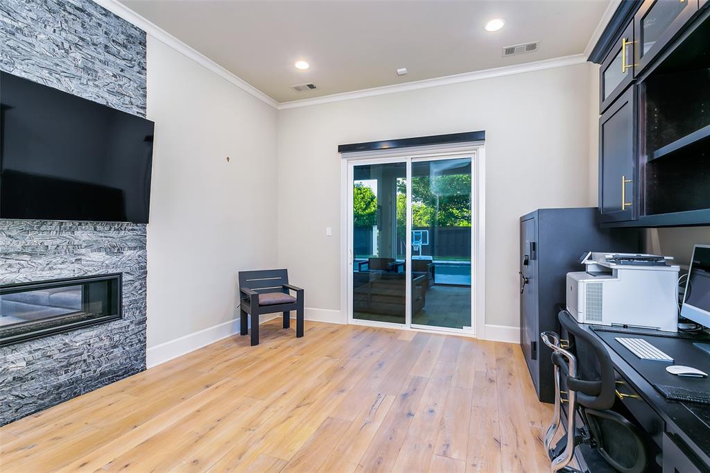 Mario Biasiolli Add - Residential