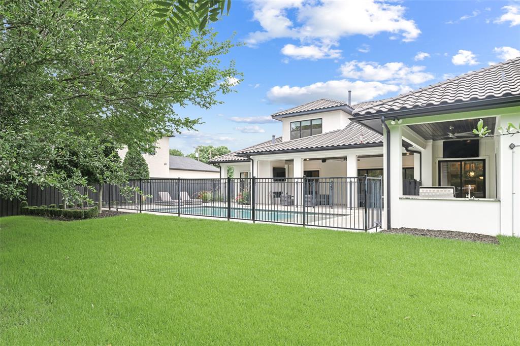 Mario Biasiolli Add - Residential