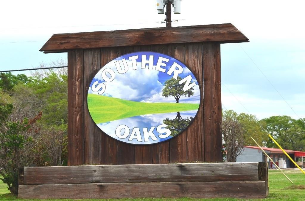 SOUTHERN OAKS - Residential