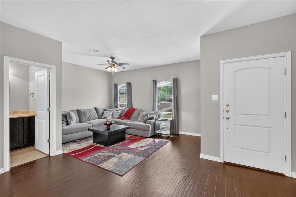 1933 Timber Oaks Drive