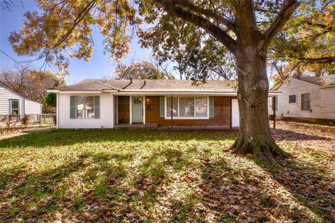 A home in Corsicana