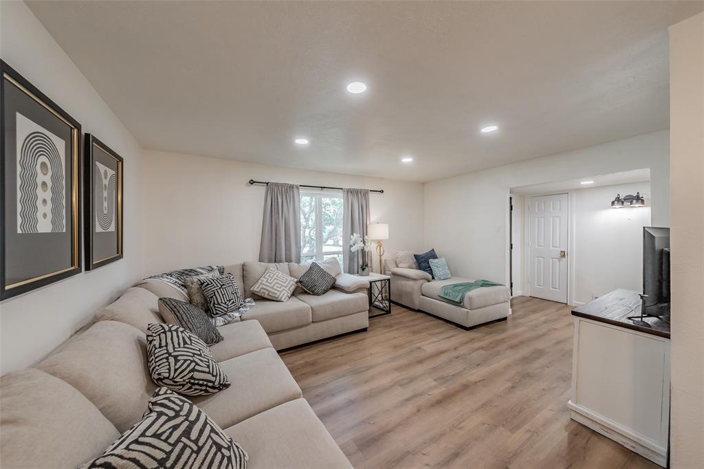 506 S Cottonwood Drive