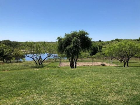 A home in Comanche