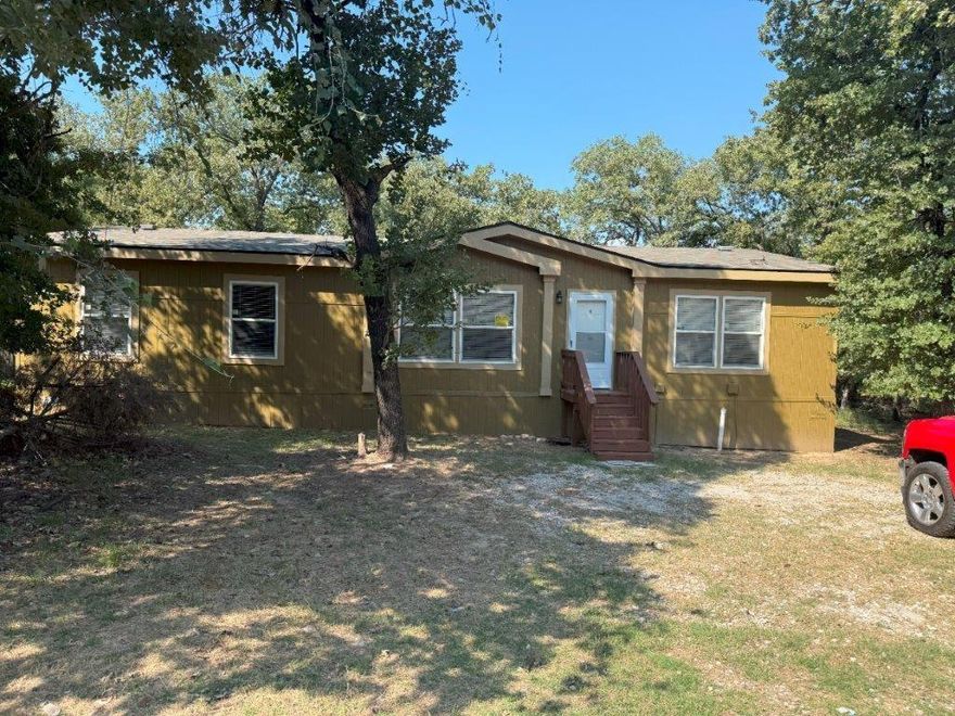 Discover modern living in this beautifully refurbished 3-bedroom, 2-bath manufactured home, just a short distance from the serene shores of Eagle Mountain Lake. Boasting a fresh, updated interior, this spacious home features an open-concept living and dining area, ideal for both entertaining and everyday comfort.