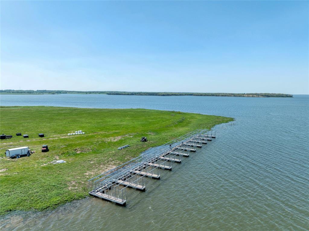 The Peninsula - Land