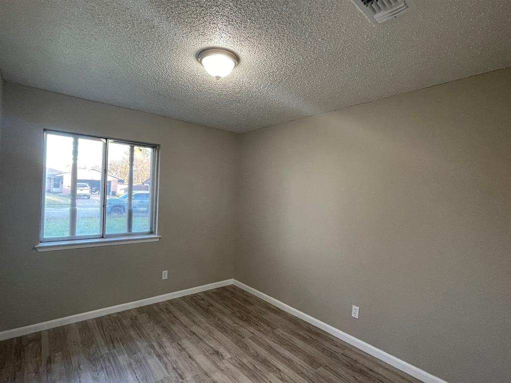 Midway Park Add - Residential Lease