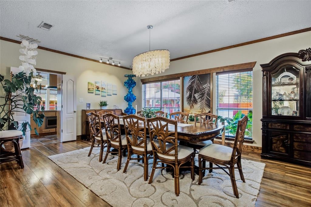 6001 Prairie Wood Court