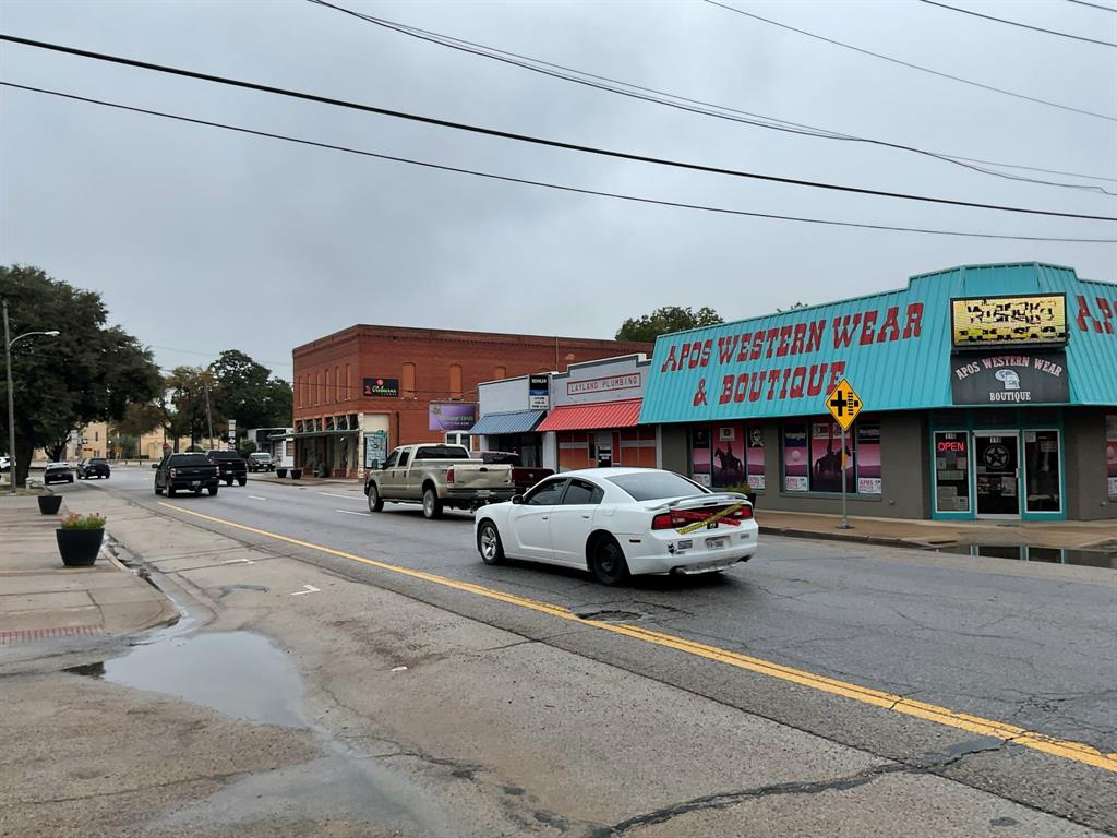110 N Caddo Street