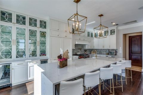 Tiny photo for 2555 N Pearl Street #1402, Dallas, TX 75201 (MLS # 21172153)