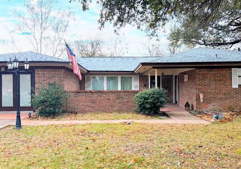 112 Meadow Lane Groesbeck TX 76642