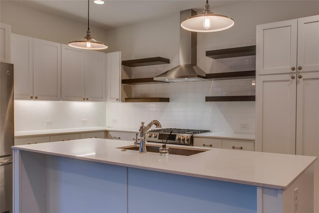 Elsbeth Twnhs Add - Residential Lease