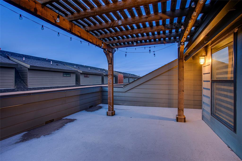 Elsbeth Twnhs Add - Residential Lease