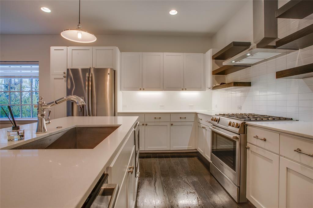 Elsbeth Twnhs Add - Residential Lease