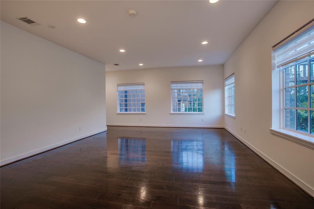 Elsbeth Twnhs Add - Residential Lease