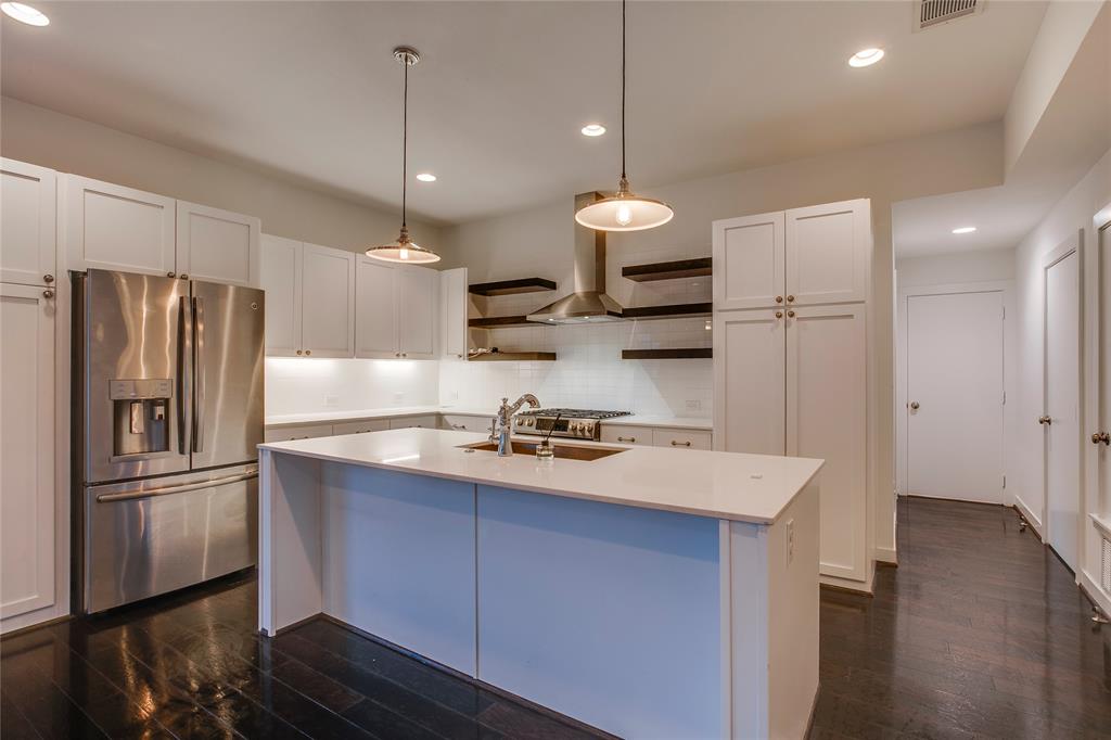 Elsbeth Twnhs Add - Residential Lease