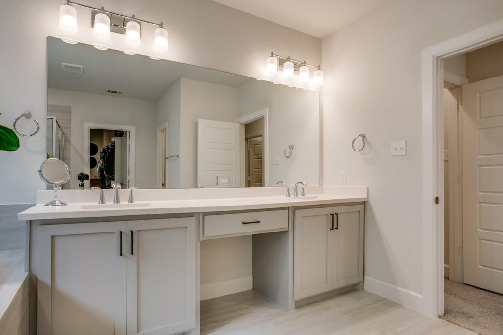 Terraces-Las Colinas - Residential