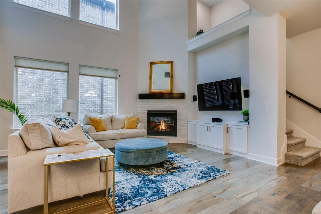 Terraces-Las Colinas - Residential