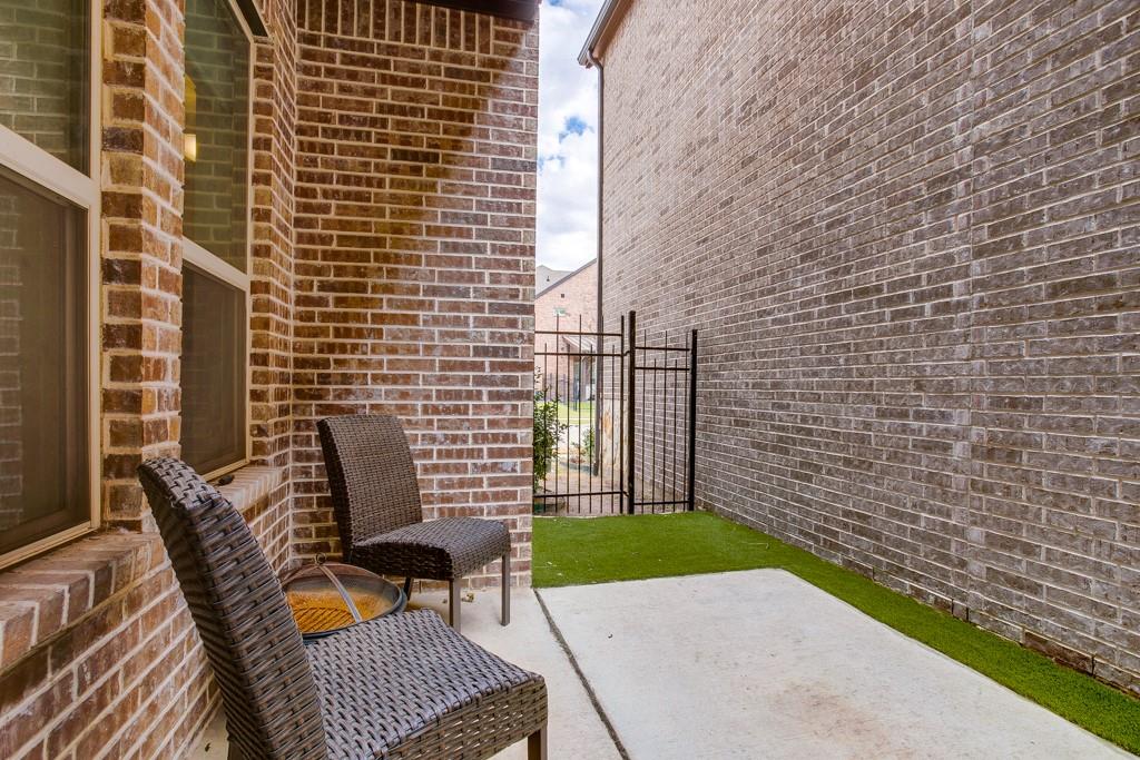 Terraces-Las Colinas - Residential