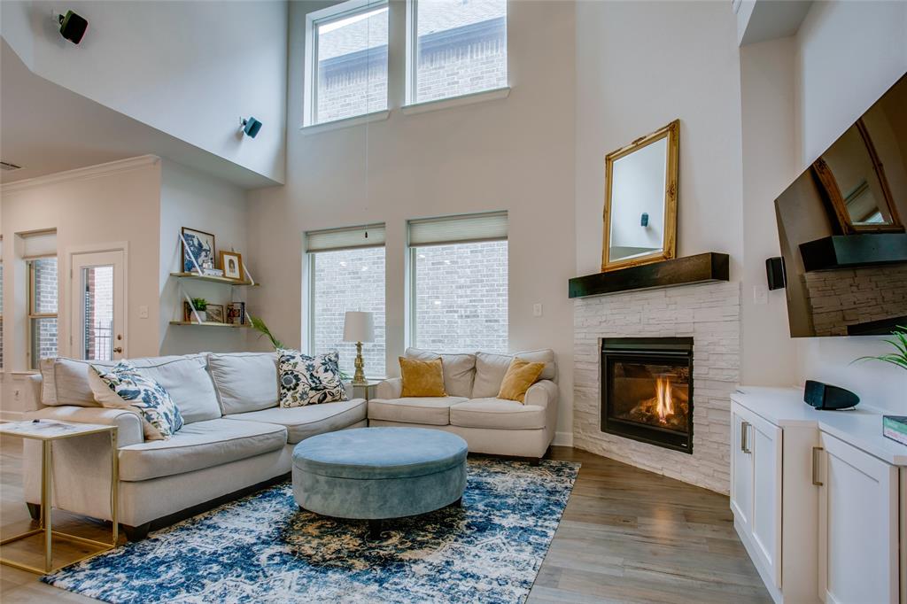 Terraces-Las Colinas - Residential