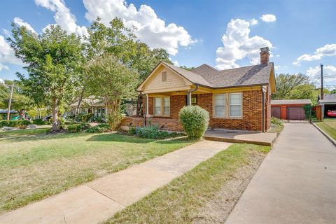 2209 W Rosedale Street S Fort Worth TX 76110