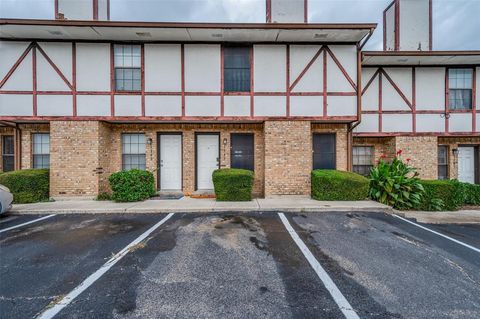 Photo of 1145 Dallas Drive, Denton, TX 76205 (MLS # 21091814)