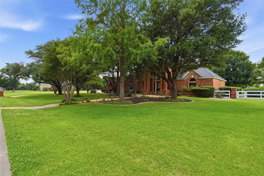 7 Kingswood Drive