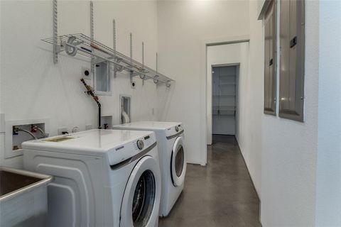 Tiny photo for 30 Vanguard Way, Dallas, TX 75243 (MLS # 21037038)