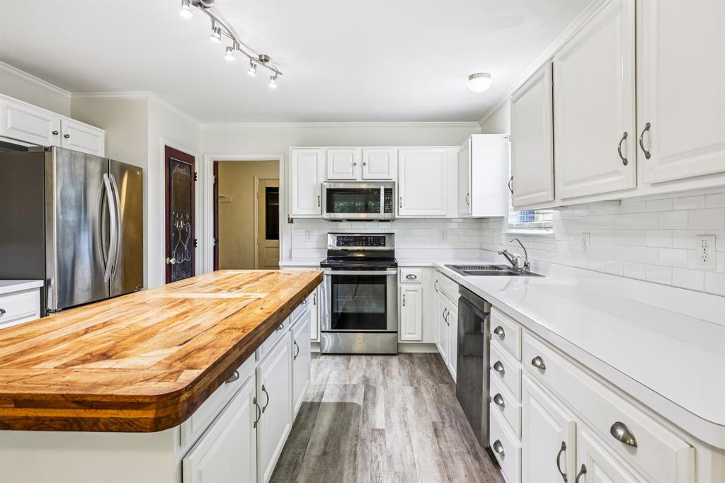 Highland Village Estates - Residential