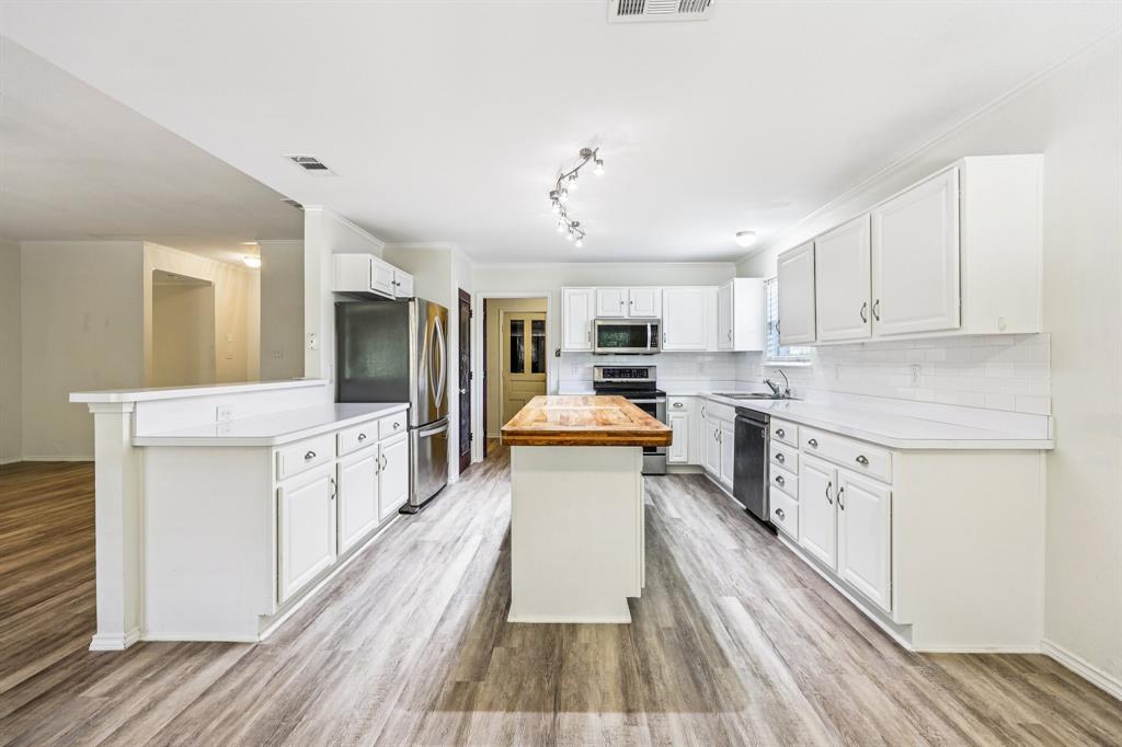 Highland Village Estates - Residential