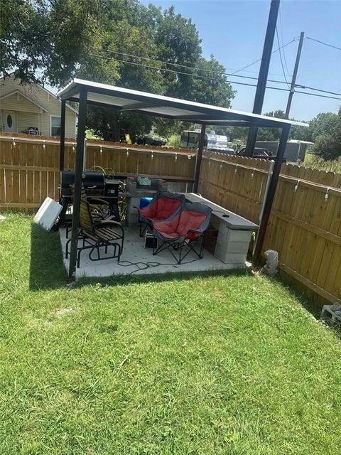 Tiny photo for 808 Buckboard Drive, De Leon, TX 76444 (MLS # 21341466)