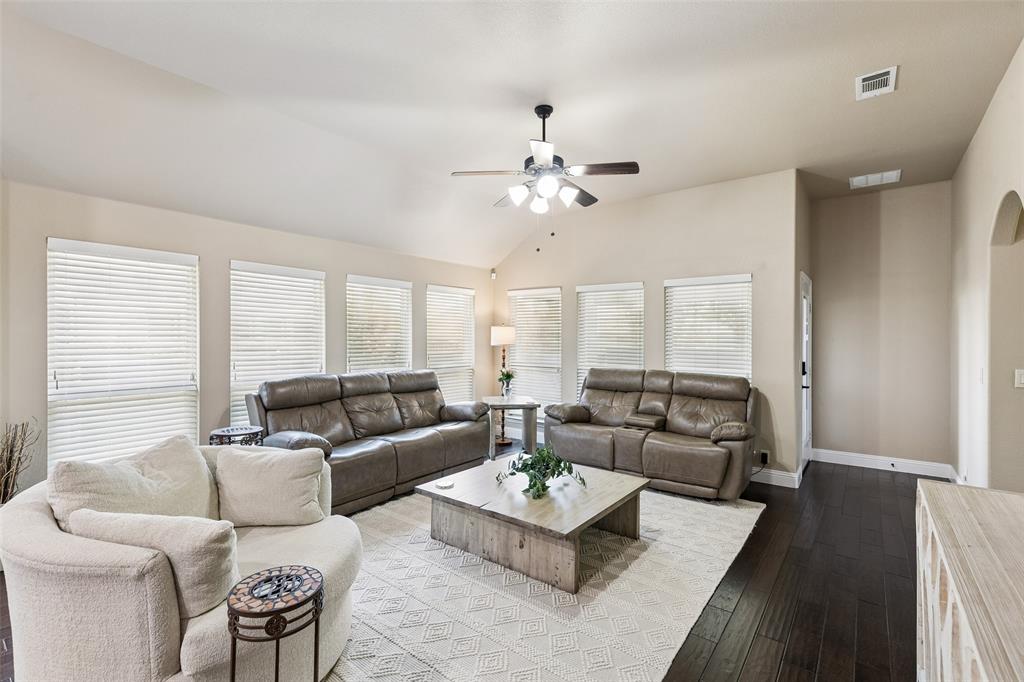 909 Calder Court