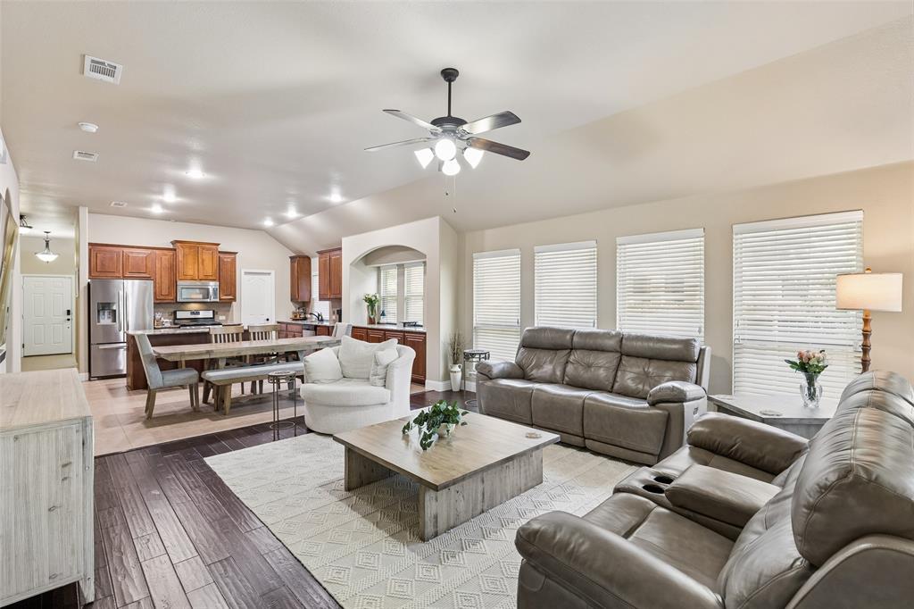 909 Calder Court