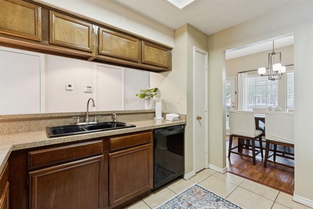 Copperfield Condos Ph 01 02 - Residential