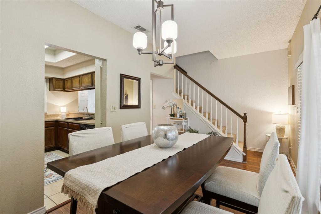 Copperfield Condos Ph 01 02 - Residential