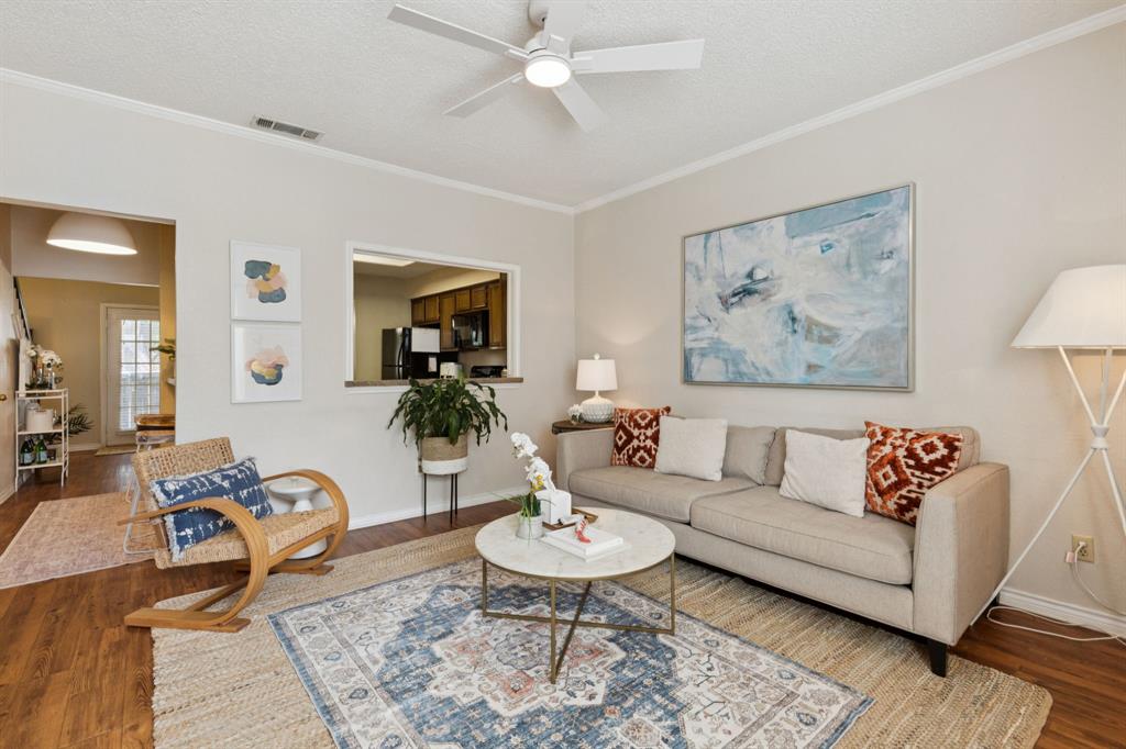 Copperfield Condos Ph 01 02 - Residential