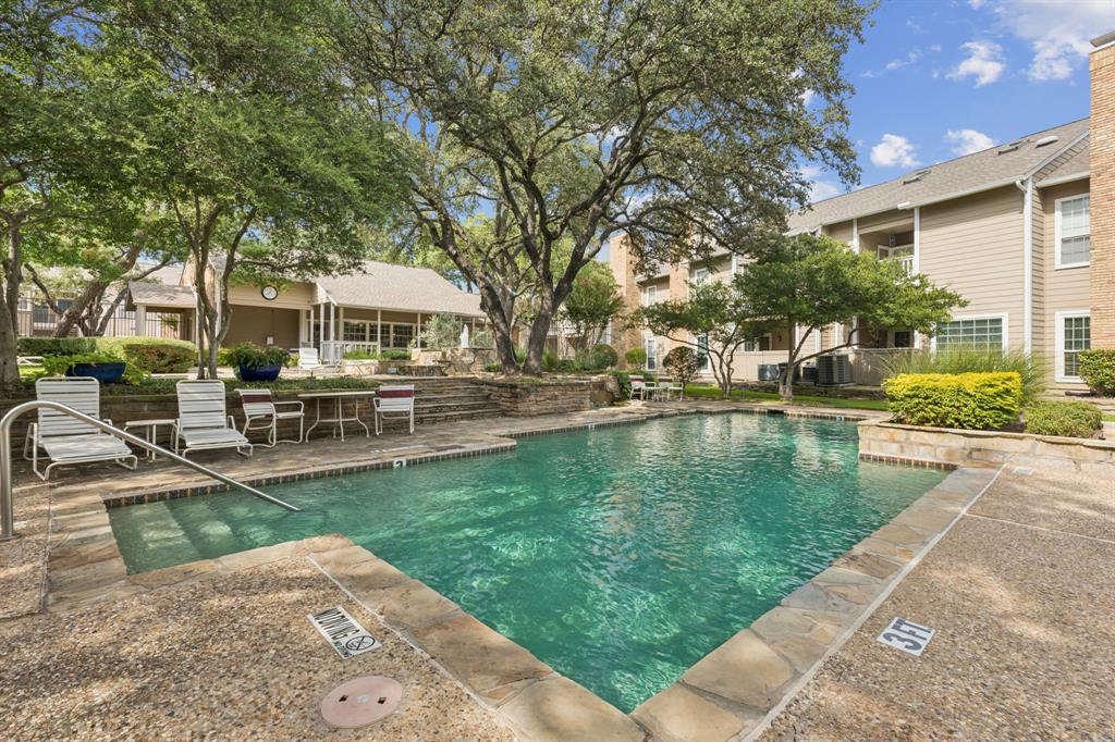 Copperfield Condos Ph 01 02 - Residential