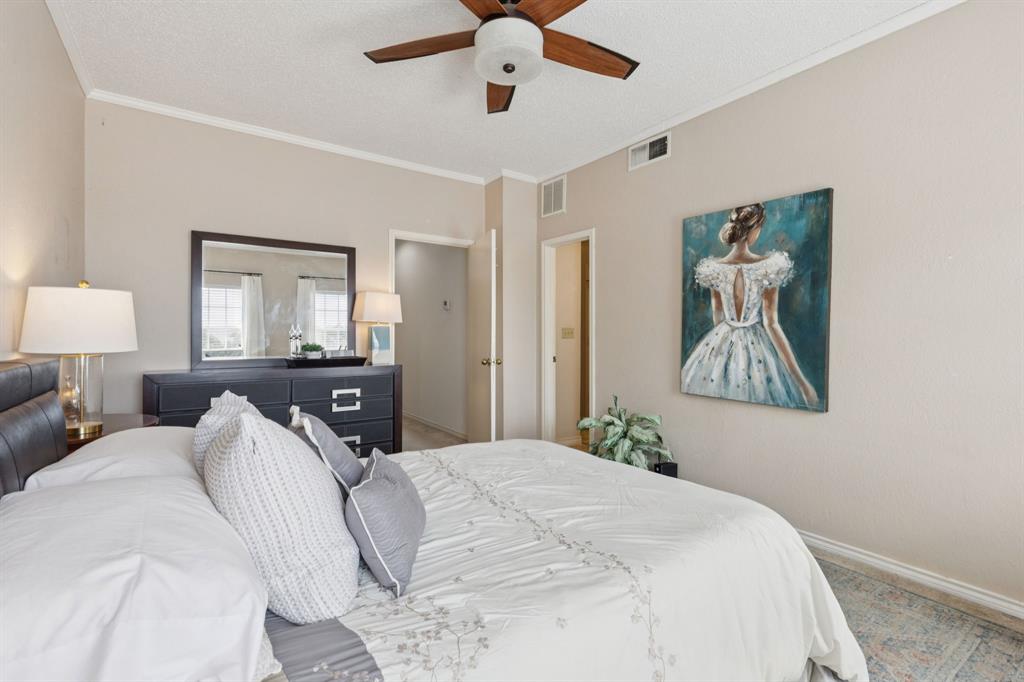 Copperfield Condos Ph 01 02 - Residential