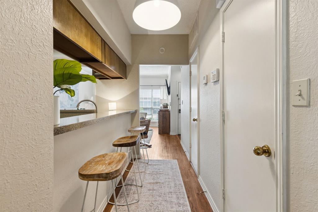 Copperfield Condos Ph 01 02 - Residential