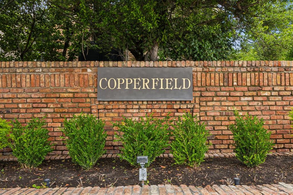 Copperfield Condos Ph 01 02 - Residential