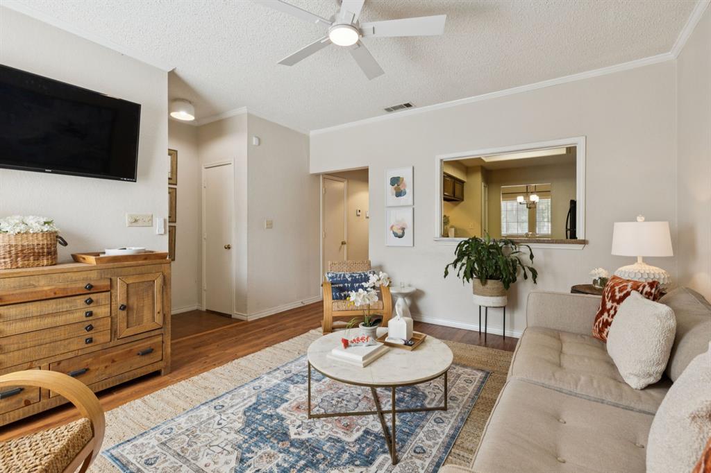 Copperfield Condos Ph 01 02 - Residential