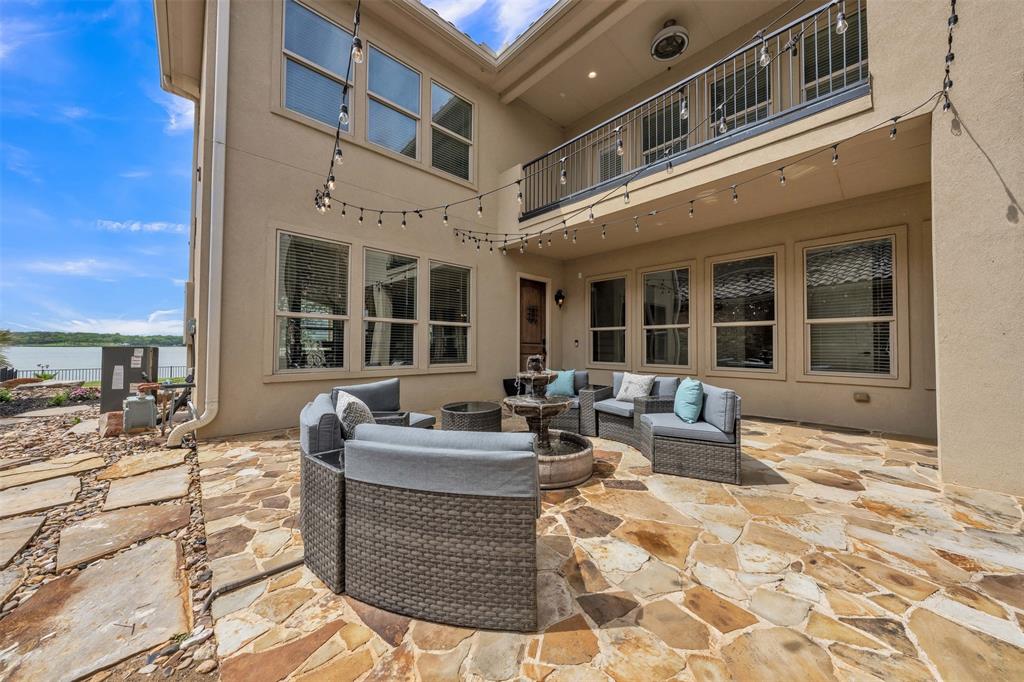 10035 Lakeside Drive