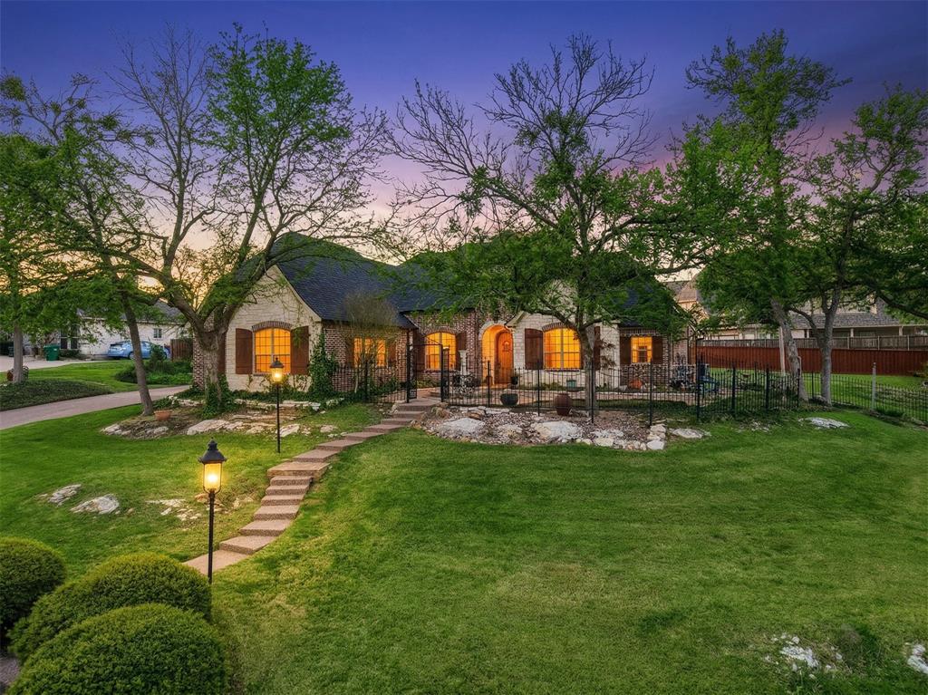 2609 Fair Oaks Circle