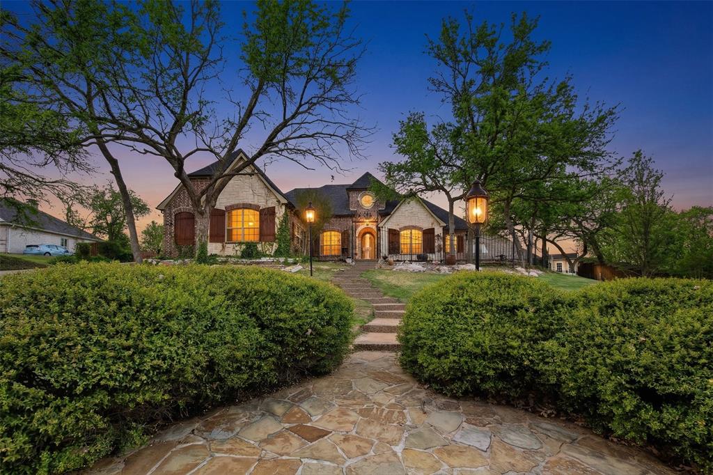 2609 Fair Oaks Circle