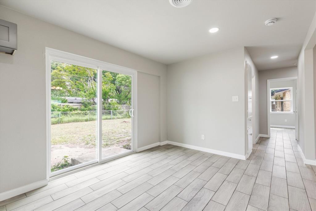 Valwood Park 10 - Residential