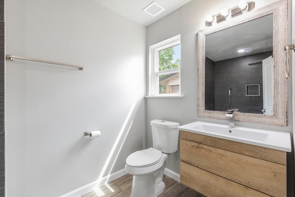 Valwood Park 10 - Residential