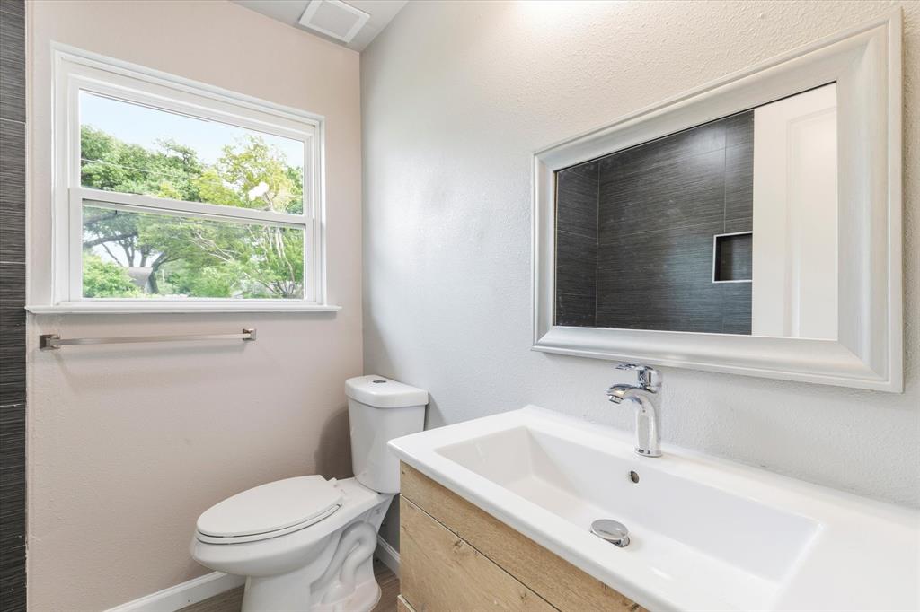 Valwood Park 10 - Residential