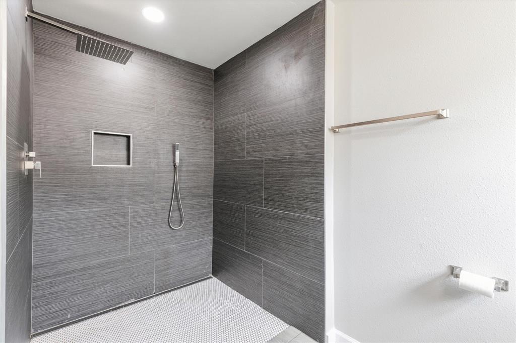 Valwood Park 10 - Residential