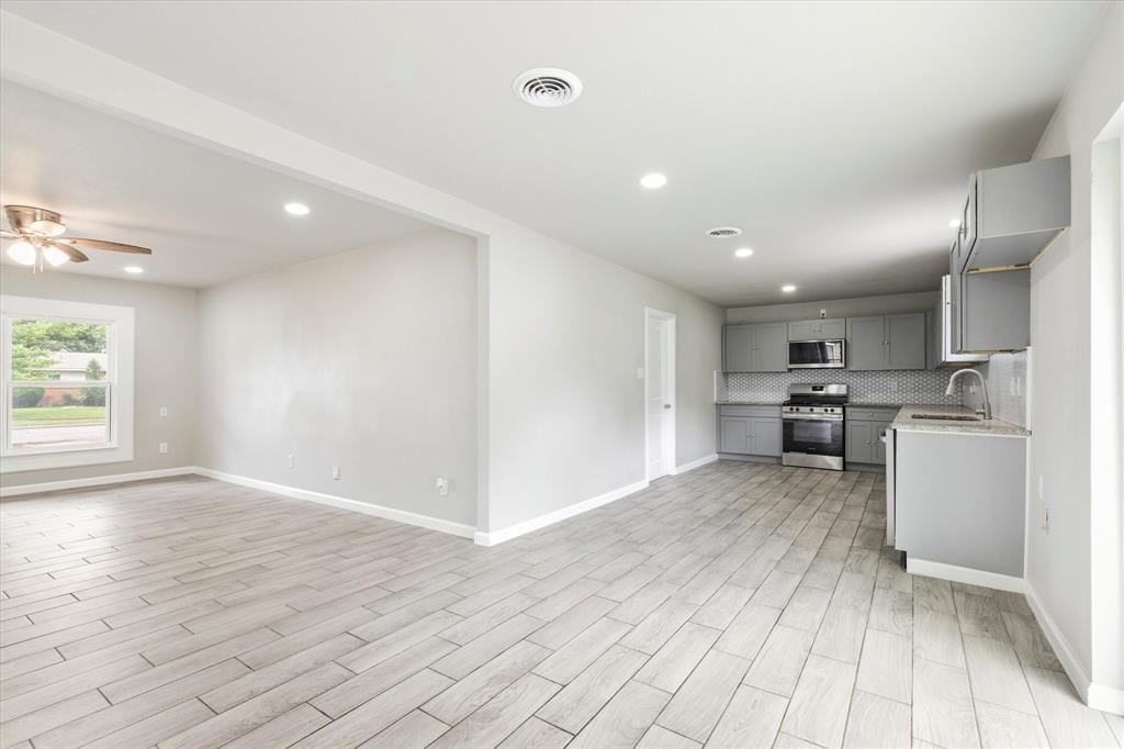 Valwood Park 10 - Residential