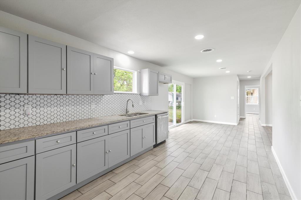 Valwood Park 10 - Residential