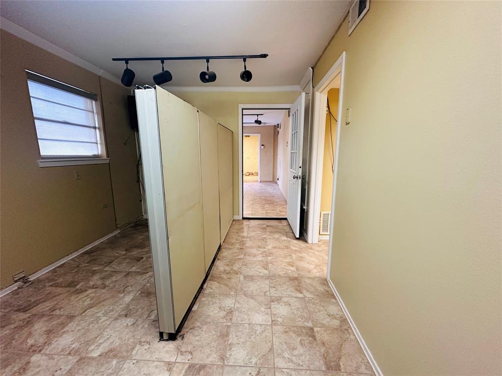 Yancys Southern Hils - Commercial Lease